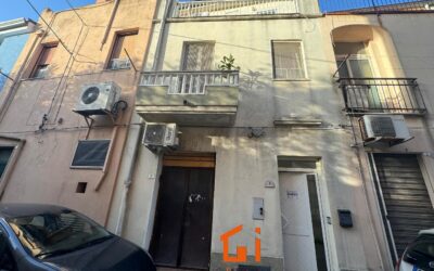 MACOMER CASA INDIPENDENTE 2 LIVELLI 2 BAGNI AMPIE VERANDE 110 MQ