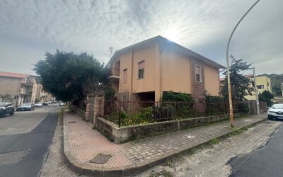 BOSA LA VILLA CHE TUTTI SOGNANO LIBERA SU 4 LATI CON GIARDINO DI 500 MQ