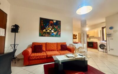 BOSA APPARTAMENTO DI CHARME CON CORTILE DI 80 MQ 2 INGRESSI